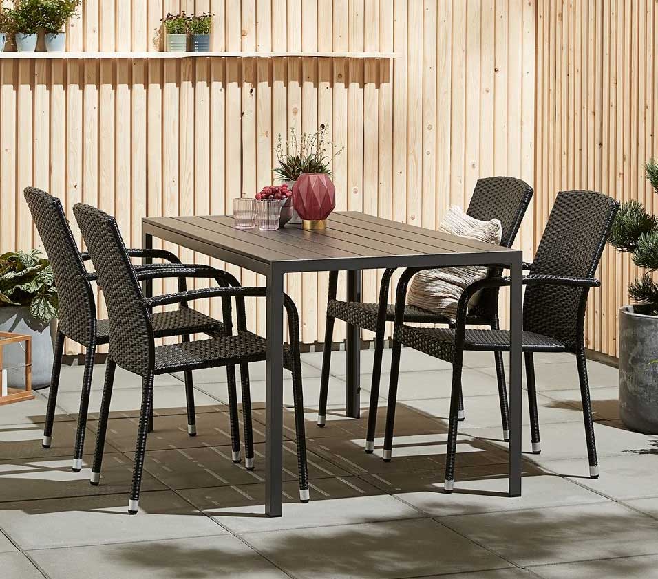 Garnitura za dvorište Sto i četiri stolice Nibia