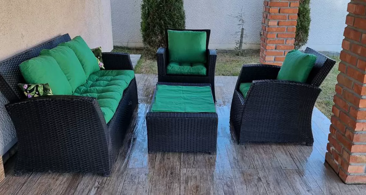 JASTUCI ZA BAŠTENSKE GARNITURE