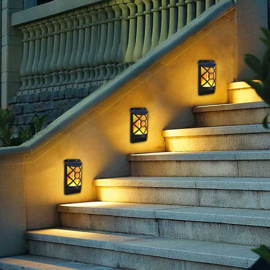 Solarna Zidna Lampa Sa Efektom Plamena