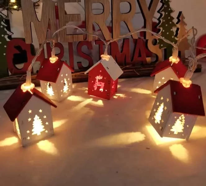 LED Svetleći niz na baterije Novogodišnje kućice 90cm