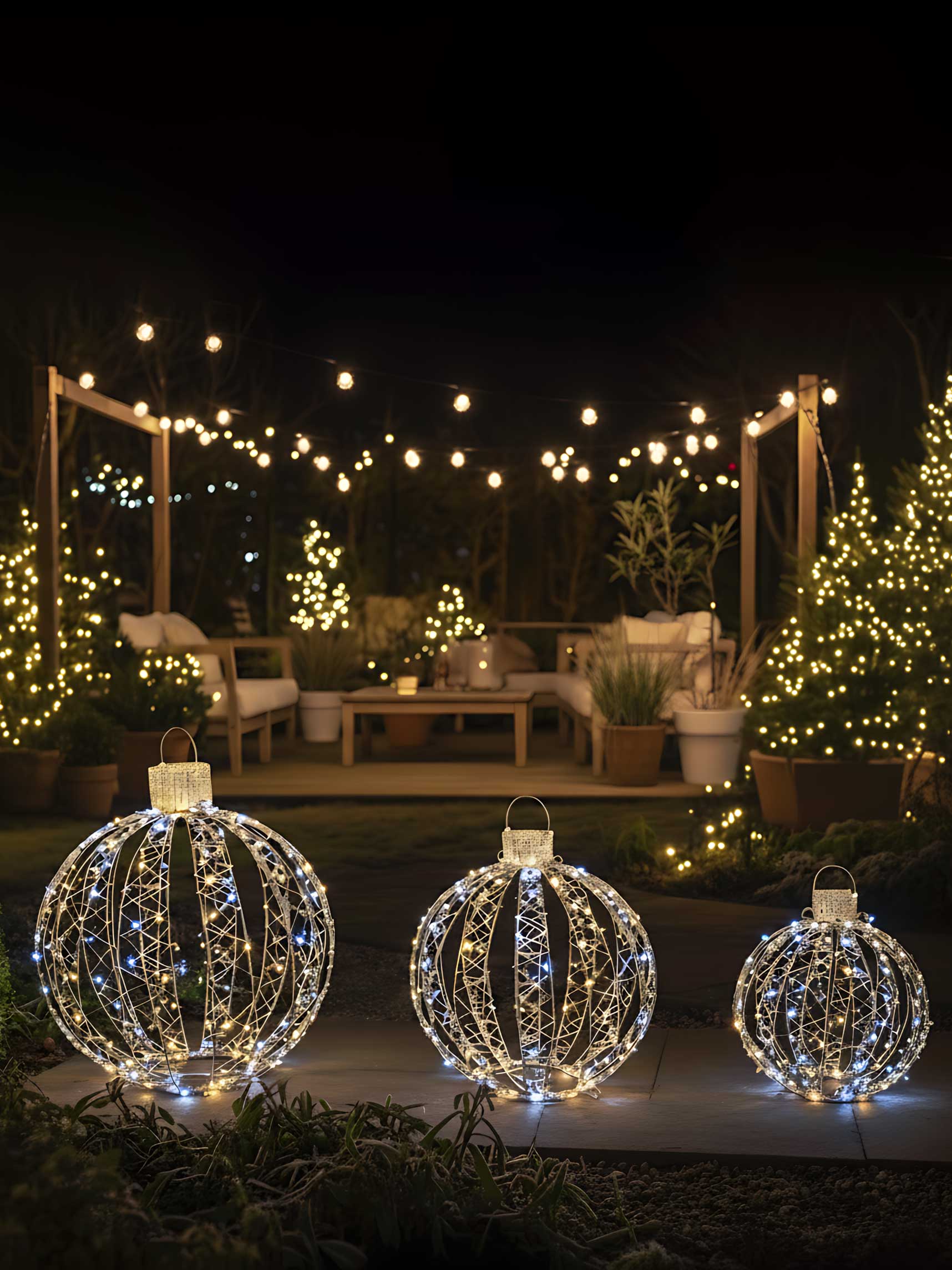 Novogodišnje Kugle Sa 360 LED Sijalica