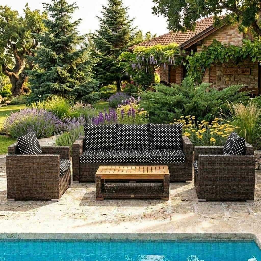 Jastuci Za Veliku Baštensku Garnituru - Trosed i Dve Fotelje POLKA DOTS