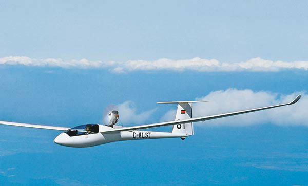 Revell maketa Glider LS-8t (with engine) RV04273/120