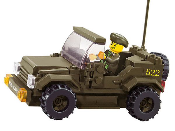 Sluban Kocke Vojni Auto 121 kom 6270325