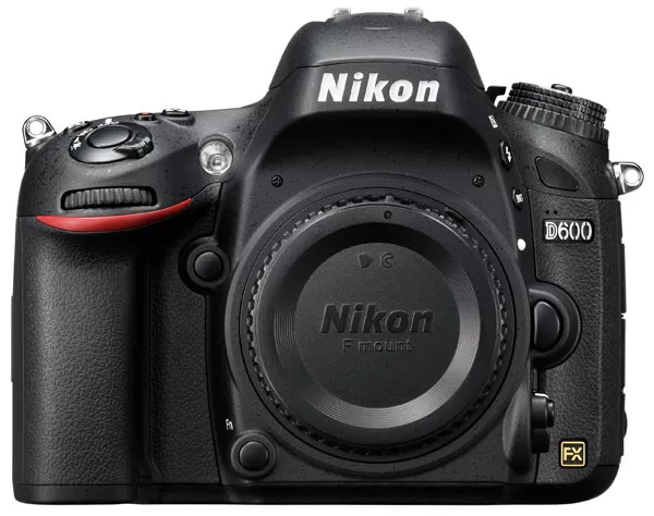 Nikon SLR fotoaparat D600 + objektiv 24-85mm