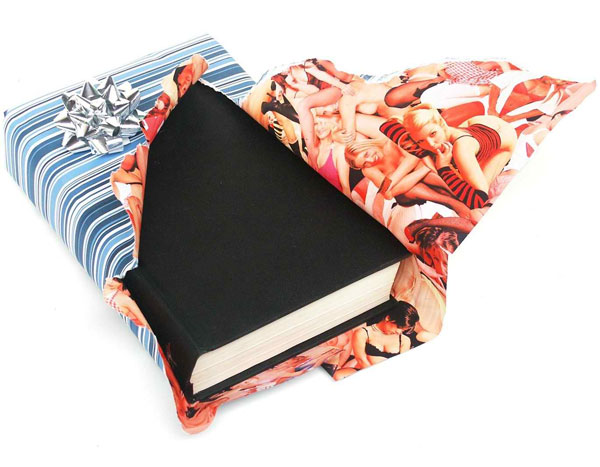 SuckUK papir za umotavanje poklona sa devojkama RAUNCHWRAPG1