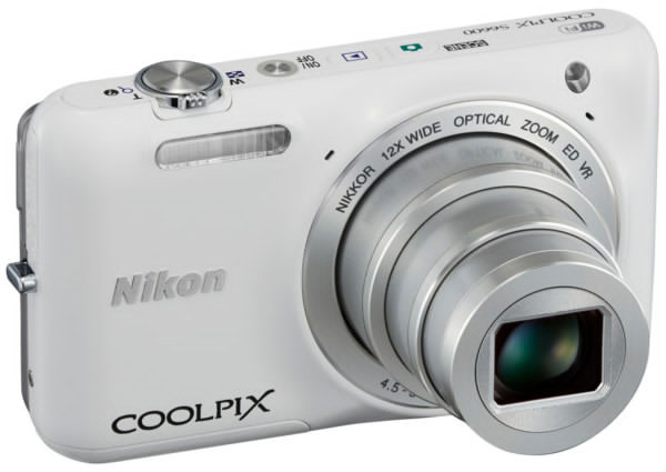 Nikon CoolPix S6600 Wi-Fi Digitalni Fotoaparat beli 17610