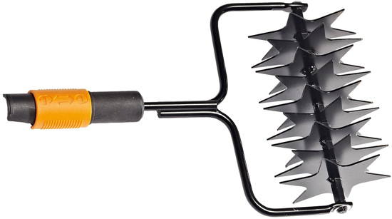 Spajker za provetravanje zemlje Fiskars 136524 023531