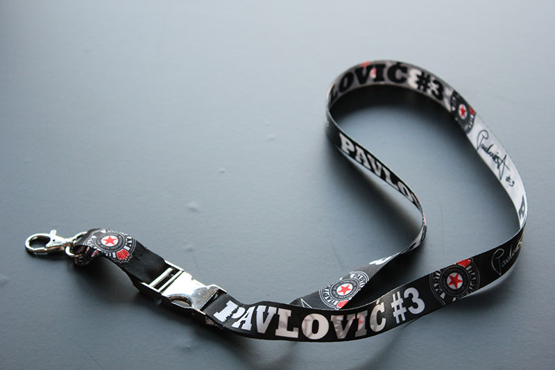 Pavlovic 3 -  okovratnik sa metalnim karabinom