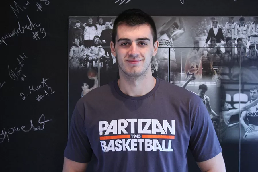 Partizan 1945 Basketball Majica M