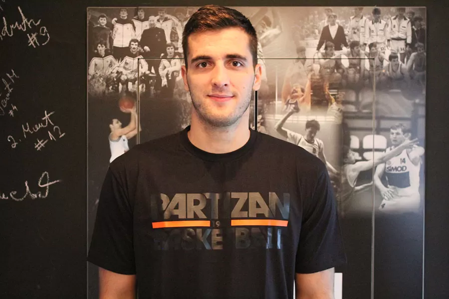 Partizan 1945 Basketball Majica M