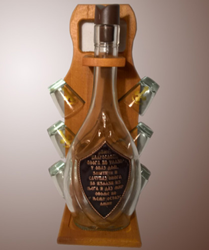 Flaša sa blagoslovom na stalku i 6 čašica