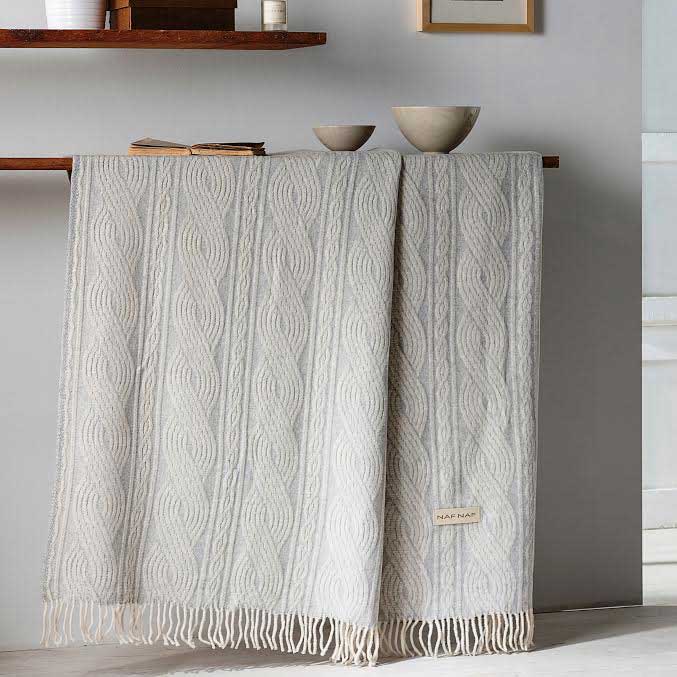 Malo ćebe Naf Naf Plaid braid 18