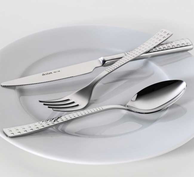 Escajg Destan Zumurut 18 delova ZM019