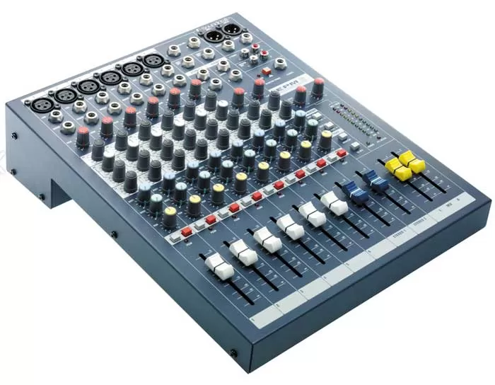 Mikseta Soundcraft EPM6