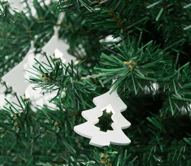 Lampice za jelku sa Jelkicama od drveta