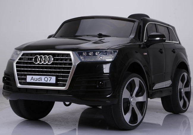 Dečiji automobil na akumulator A-Q7 213 crni