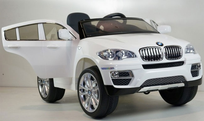 Dečiji automobil na akumulator 229 beli