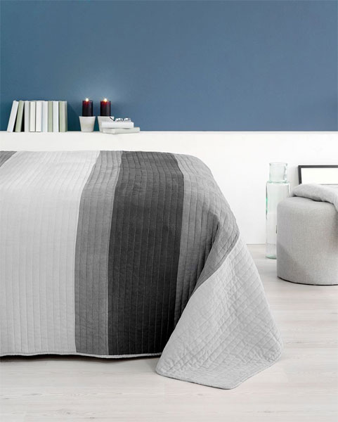 Prekrivač Klara 220x220cm siva