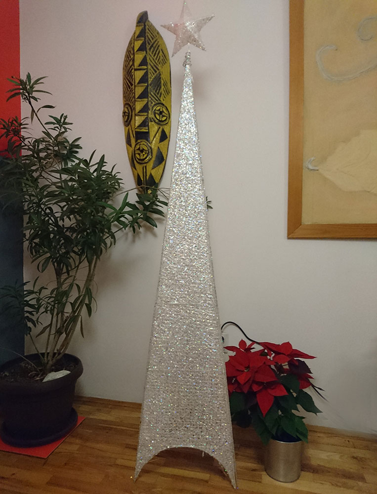 Svetleća Jelka - Piramida - Beli Abažur - Raznobojne Lampice 180 cm