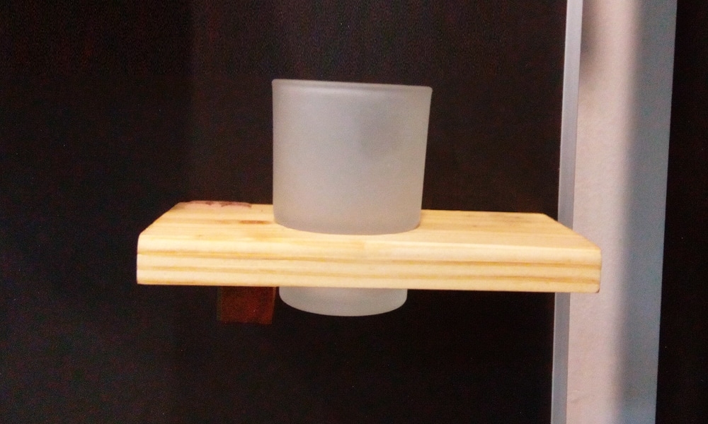 Čaša za četkice u tikovini