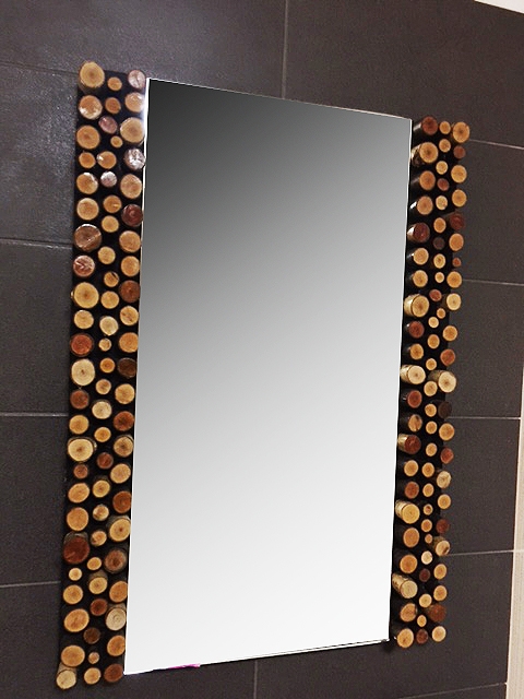 Ogledalo za kupatilo sa tikovinom sa dve strane