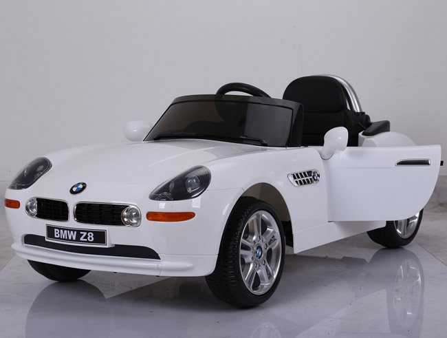 Dečiji automobil na akumulator BMW Z8 Beli