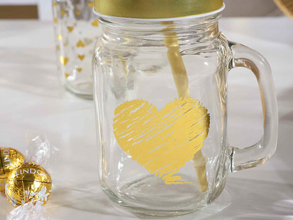 Gold čaša sa slamkom srce