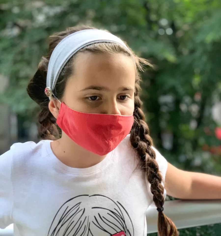 NunaNai traka za kosu sa dugmićima za masku roze