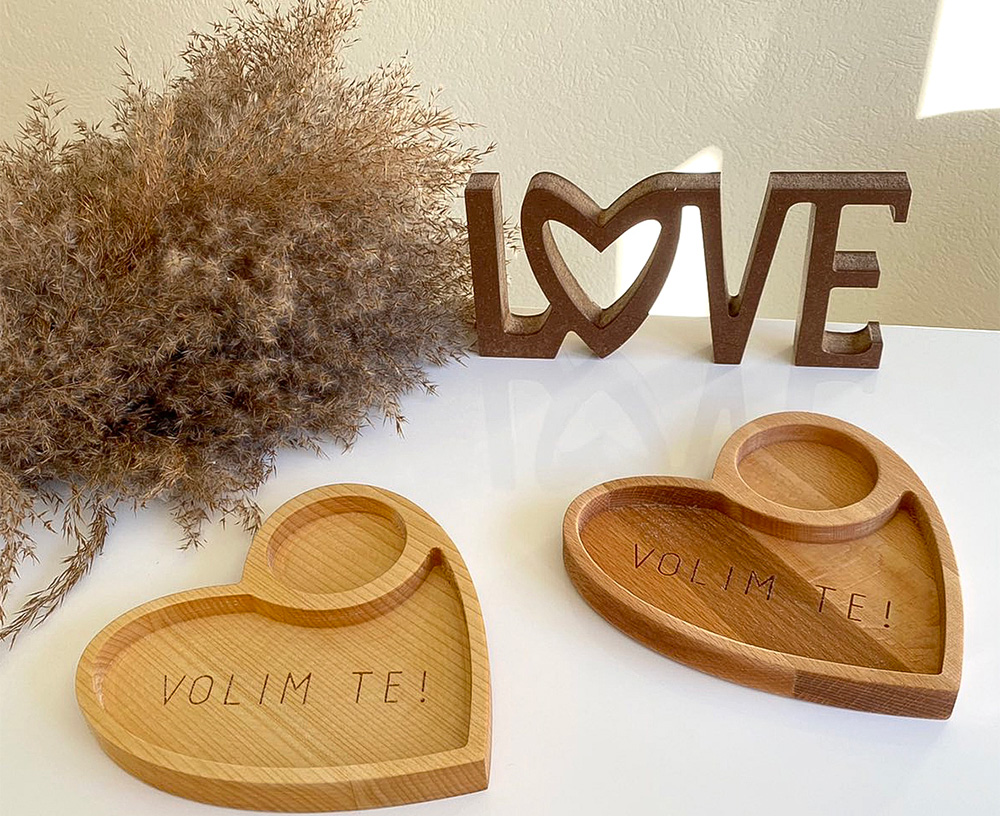 Daska u obliku srca za jednu šolju  - dodatni pogled