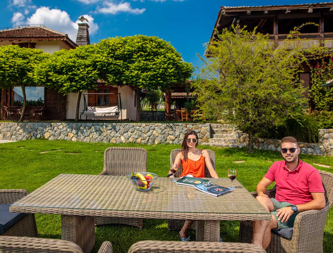 Baštenski Sto od Ratana Sicily - dodatni pogled