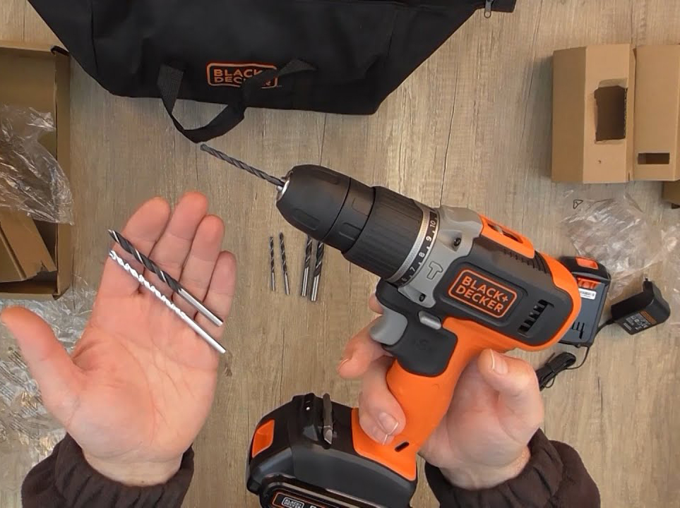 Black+Decker akumulatorska vibraciona bušilica-odvijač + 10-delni set burgija BCD003BA10S - dodatni pogled