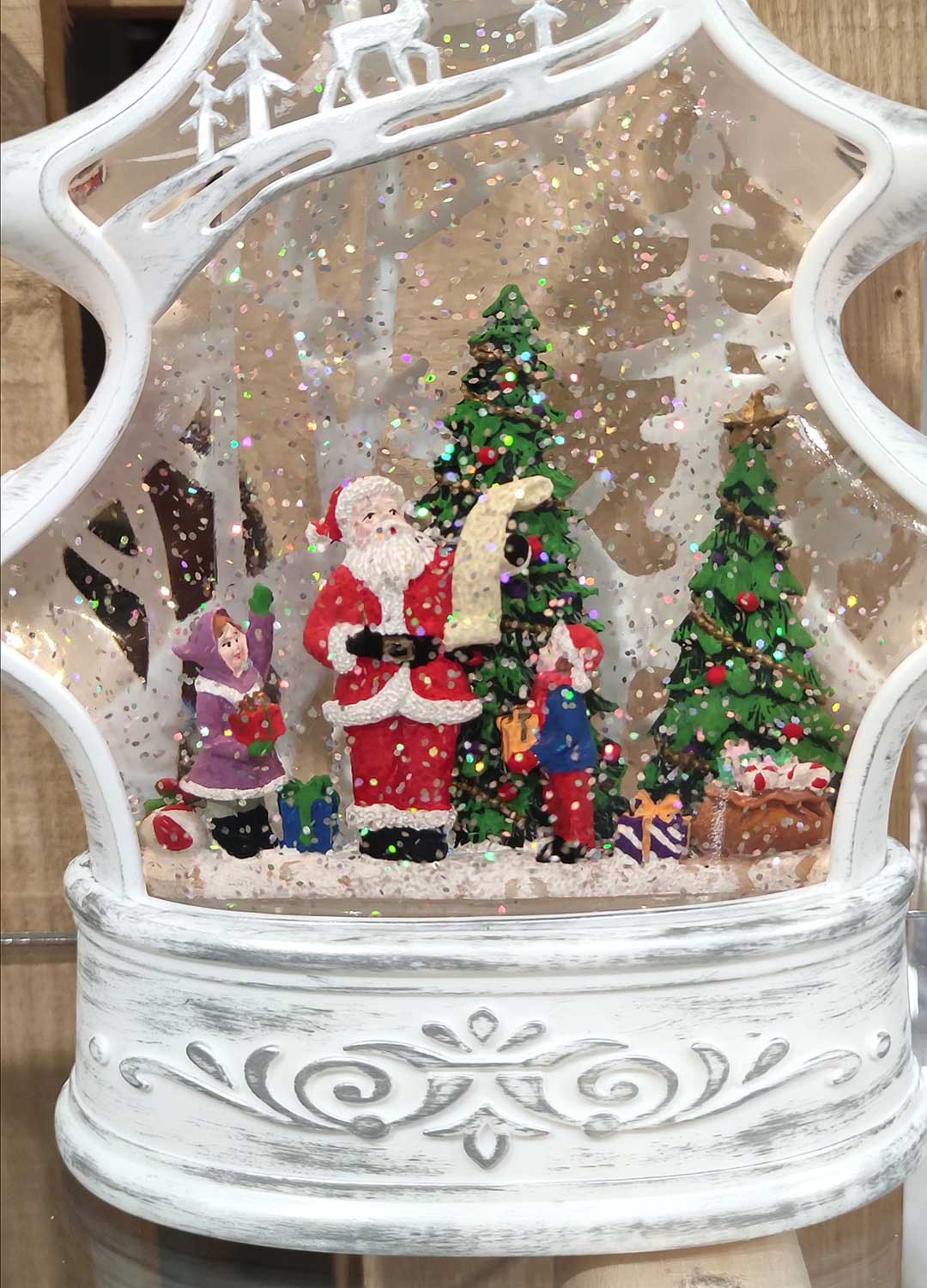 Harmony novogodišnja LED dekoracija u obliku jelke sa snegom i figurama - dodatni pogled