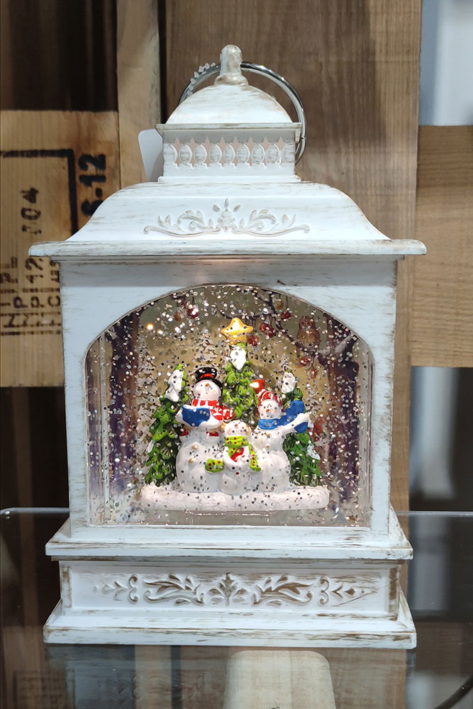 Novogodišnja dekoracija sa LED svetlom i konfetama Fenjer Tri Sneška - dodatni pogled