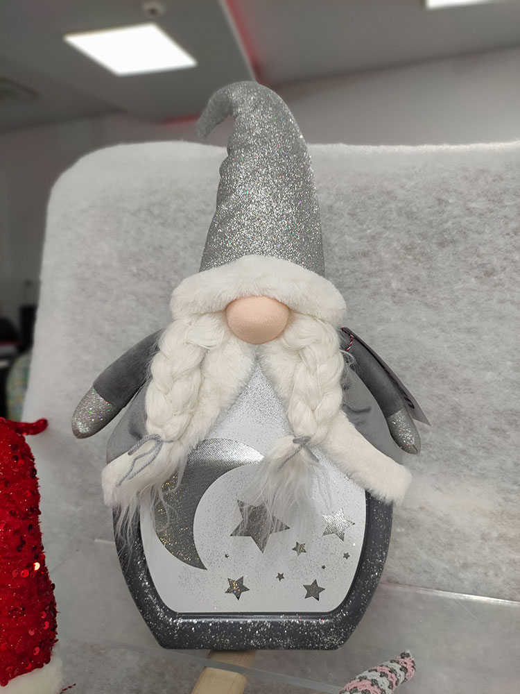 Novogodišnja i božićna dekoracija Srebrni patuljak sa LED svetlom 65cm - dodatni pogled