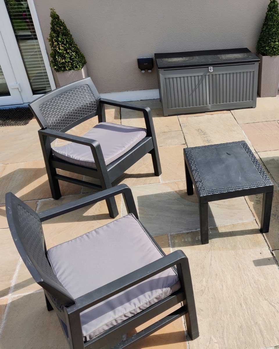 Garnitura Za Terasu Kraka - 2 Fotelje sa jastucima i Sto - dodatni pogled