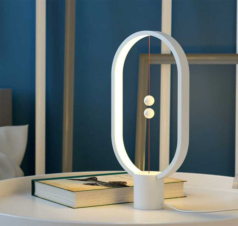Stona LED lampa sa visećim magnetnim prekidačem Heng Balance White - dodatni pogled