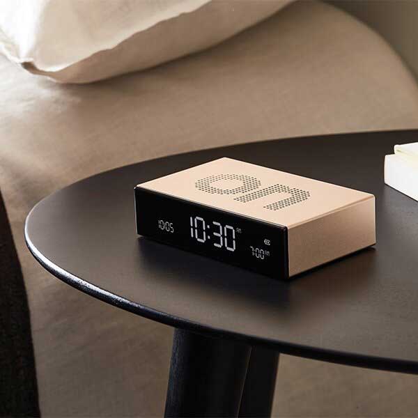 Reverzibilni stoni sat sa alarmom Lexon Flip Premium Gold - dodatni pogled