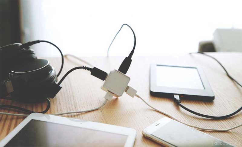 USB Cube Punjač za mobilne uređaje 2xUSB-A 2xUSB-C White - dodatni pogled