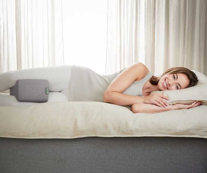 Anatomski jastuk od memorijske pene za kolena 15x25x20 Wellpur - dodatni pogled