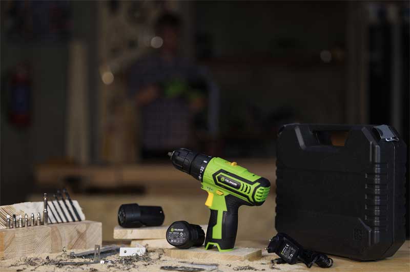 Fieldmann Akumulatorska bušilica šrafilica sa priborom u koferu 12V FDV 10252-A - dodatni pogled