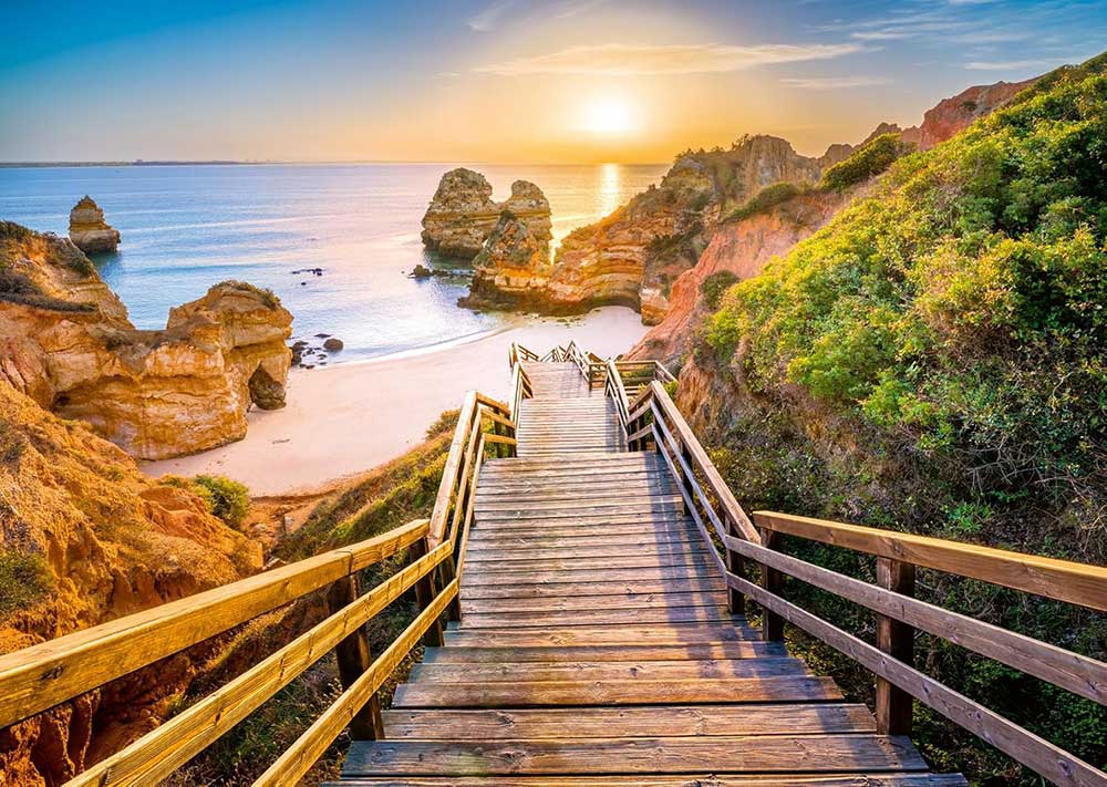 Puzzle slagalica 1000 delova Stepenice ka plaži Kamilo Algarve Portugalija Ravensburger 12001761 - dodatni pogled