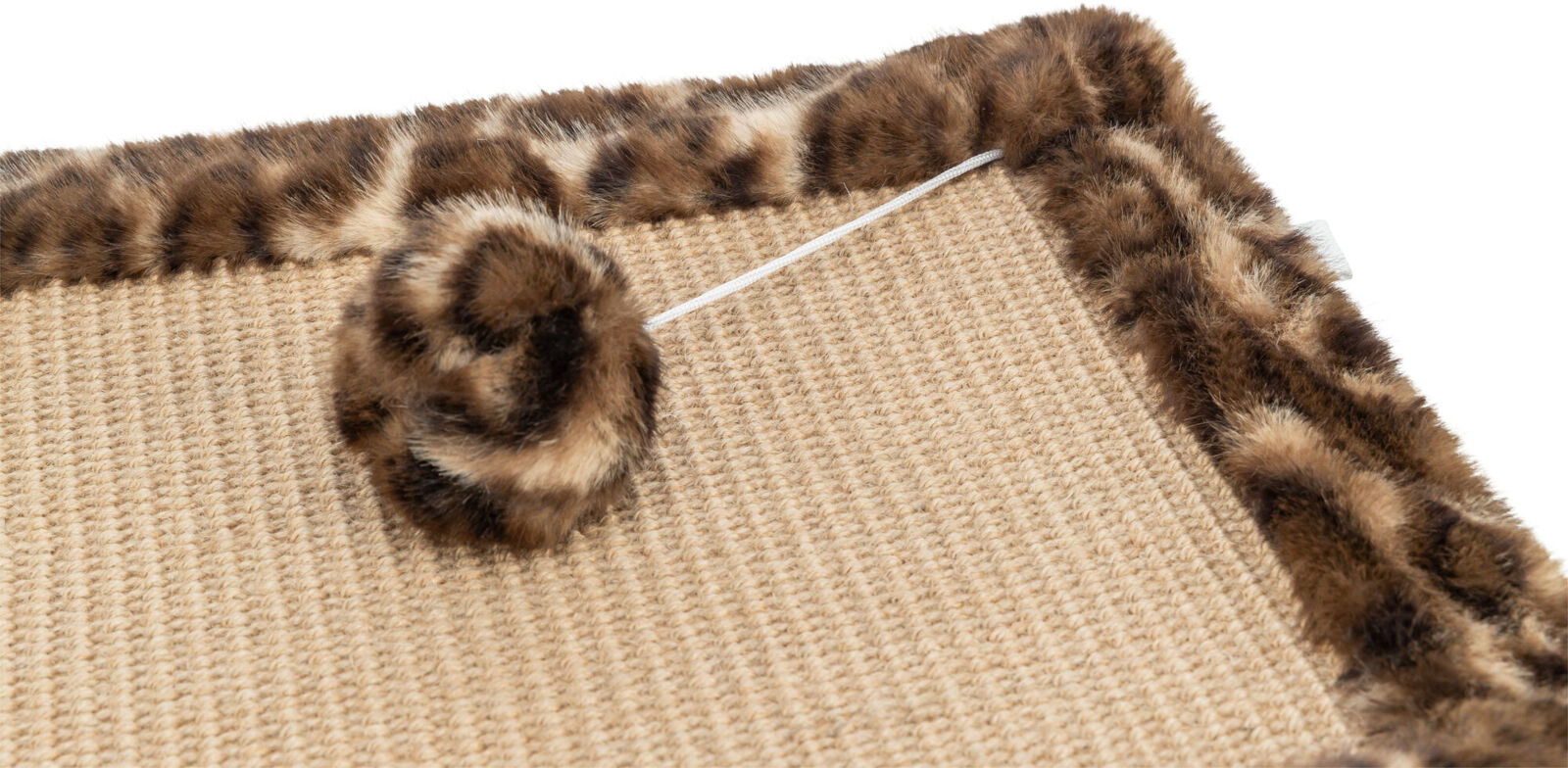Prostirka grebalica za mačke 55cm sa lopticom Leo brown TRIXIE 48171 - dodatni pogled