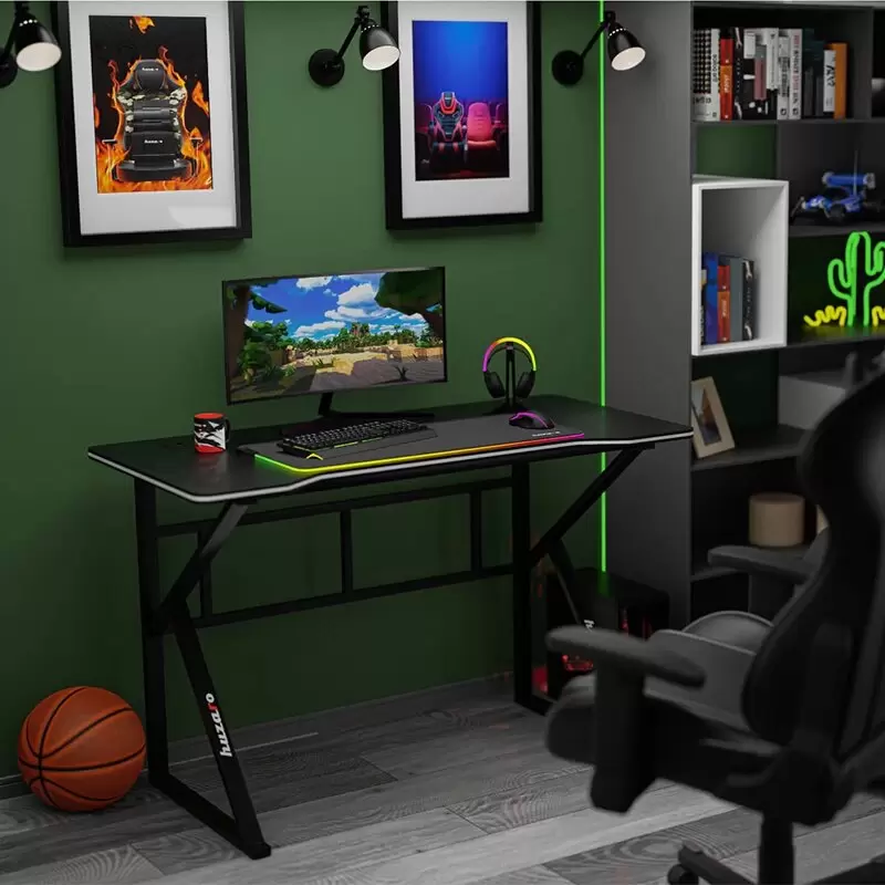 Huzaro Hero 1.6 Crni Gaming sto