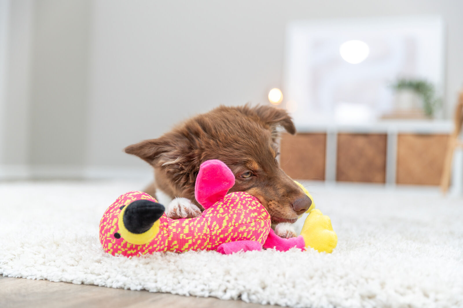 Igračka za pse Plišani flamingo sa zvukom 32cm TRIXIE 35686 - dodatni pogled