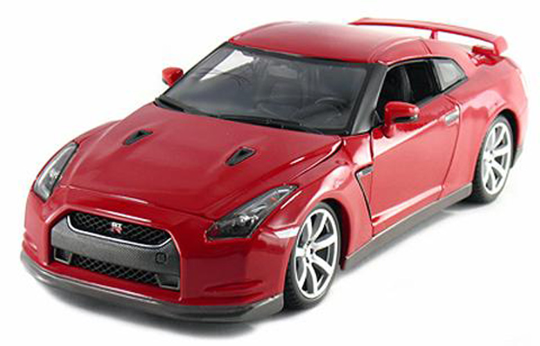 Bburago Diamond 1:18 Nisan GT BU11030 - dodatni pogled