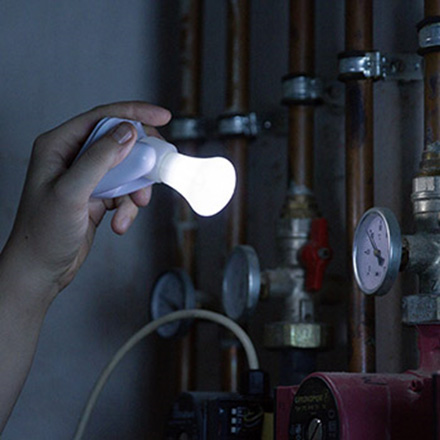 Priručna Baterijska Lampa - dodatni pogled