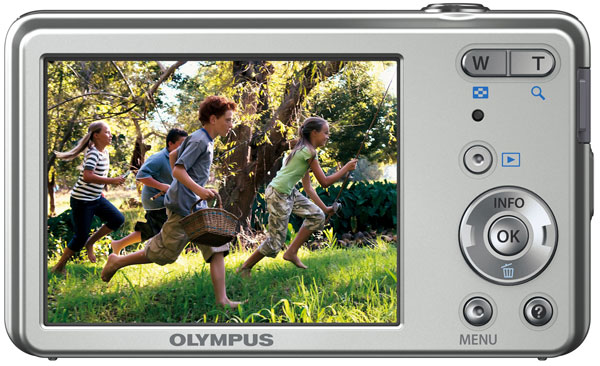 Olympus Digitalni Fotoaparat VG-150 Silver - dodatni pogled