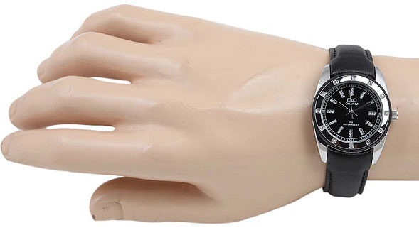 Ženski Ručni Sat sa Kožnom Narukvicom Q&Q GQ15J302Y - dodatni pogled