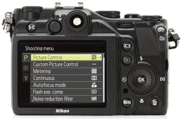 Nikon Digitalni Fotoaparat CoolPix P7000 Crni 66713 - dodatni pogled